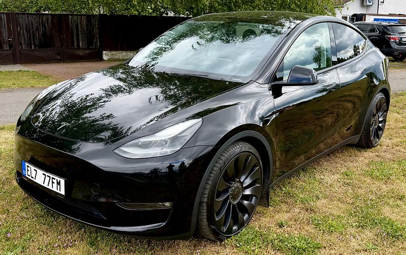 Tesla Model Y (2024) LR Dual Performance Baterie95% - fotografie inzerátu