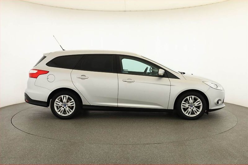Ford Focus (2011) 1.6 TDCi, nová STK, Tažné - fotka 6 z 16