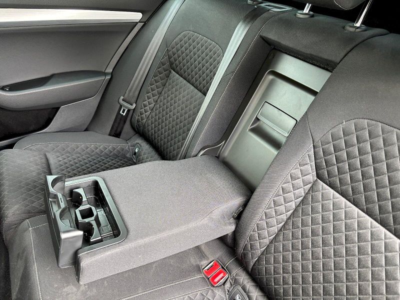 Škoda Superb (2022) GRT AMB TS 110/1.5 M6F - fotka 21 z 42