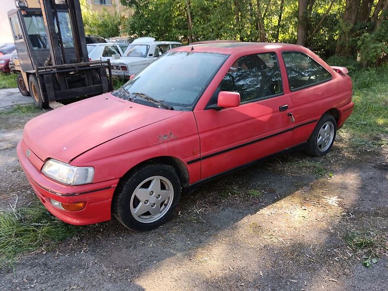 Ford Escort (1992) XR3  1,8 ZETEC - fotka 3 z 11