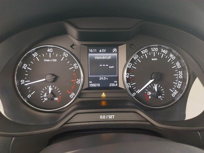 Škoda Octavia (2014) Elegance 1.8 TSI, 4X4 - fotka 11 z 24