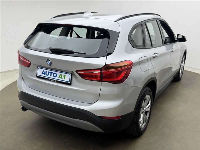 BMW X1 2,0 18d AUTOMAT SERVIS ČR - fotka 4 z 44