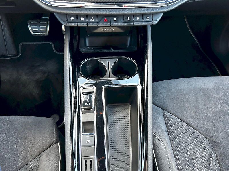Škoda Enyaq (2023) 80 iV 150kW Sportline - fotka 26 z 35