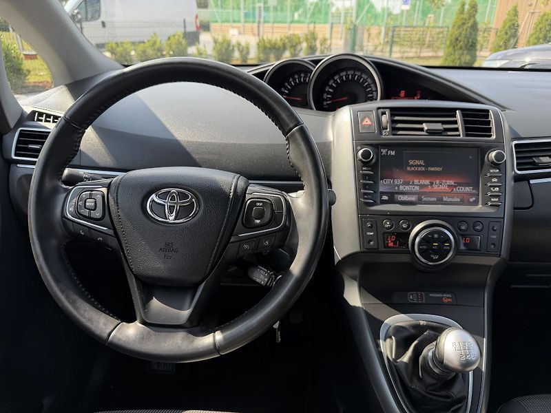 Toyota Verso (2017) 1.8 Valvematic 108 kW / tažné  - fotka 13 z 21