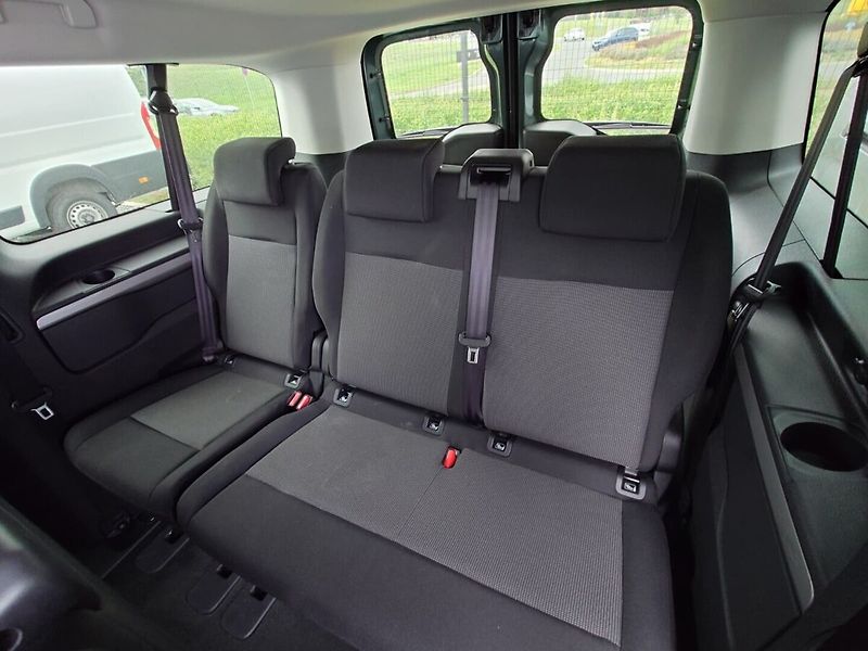 Toyota ProAce Verso L2 Business 9S Comfort - fotka 12 z 12