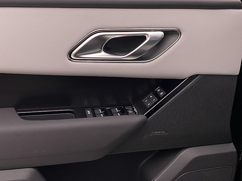 Land Rover Range Rover Velar D300 Dynamic SE REZERVACE - fotka 25 z 61
