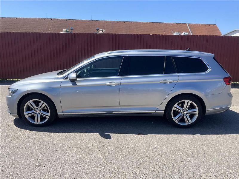 Volkswagen Passat 2,0 TDi 110KW DSG LED ELEGANCE - fotka 4 z 50