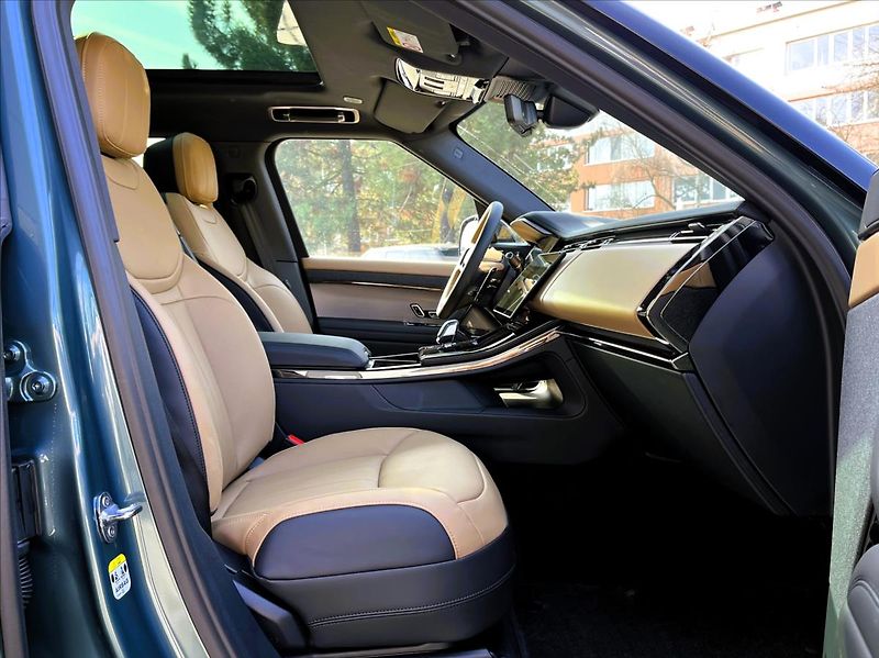 Land Rover Range Rover Sport (2026) 3,0 D300 DYNAMIC SE - fotka 34 z 35