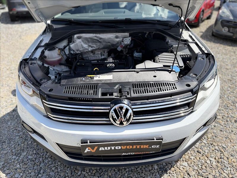 Volkswagen Tiguan 1,4 TSI PANORAMA, LED, BIXENON - fotka 33 z 36