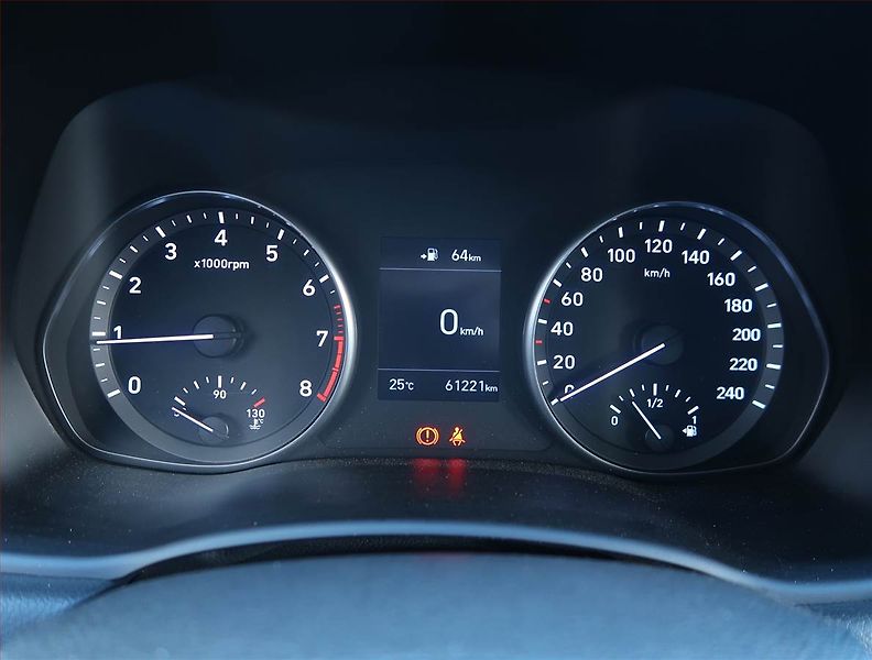 Hyundai i30 (2019) Style 1.4 T-GDI, Serv.kniha - fotka 11 z 19