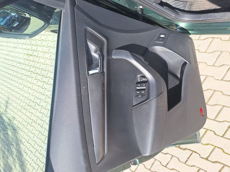 Škoda Karoq (2020) 1.5 TSI / 110 kW / 7DSG / STYL - fotka 31 z 35