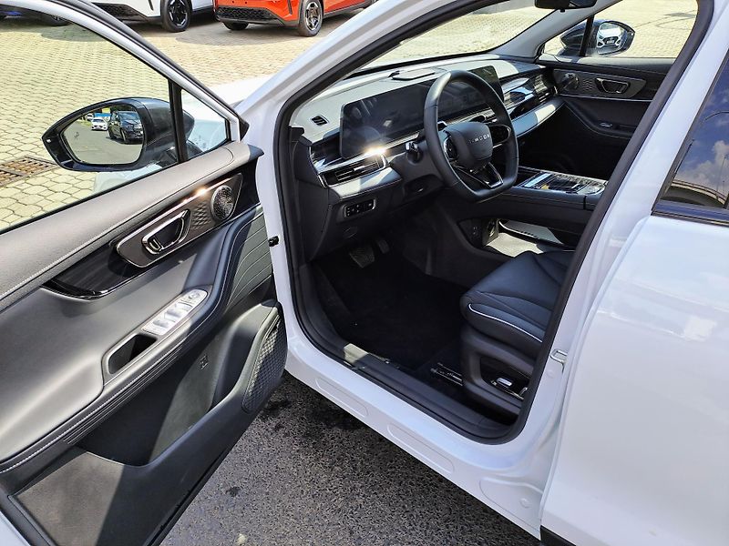 Omoda 5 (2026) Premium 1.6 TGDI DCT - fotka 8 z 19
