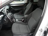 Škoda Octavia (2016) 1.6 TDi, 2.maj,ČR, AC - náhled 9