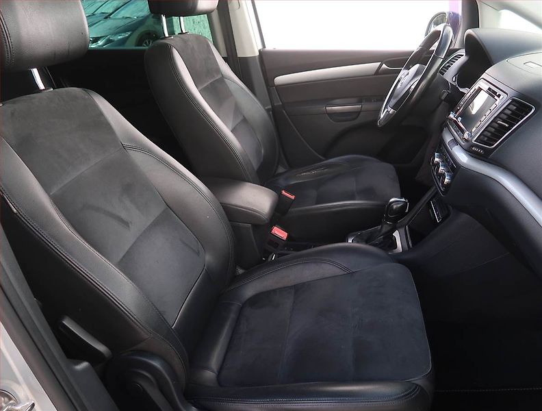 Volkswagen Sharan (2014) Highline 2.0 TDI, Automat - fotka 9 z 21