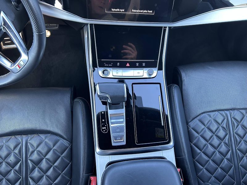 Audi Q7 50 Sline Quattro 8TT 3,0TDI - fotka 10 z 27