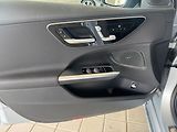 Mercedes-Benz Třídy C 220 d 4MATIC kombi - náhled 10