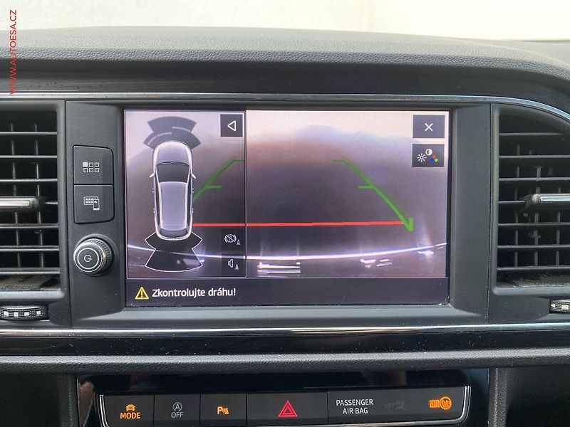 Seat Leon (2017) 1.8 TSi, FR, LED, navi, +kola - fotka 17 z 19