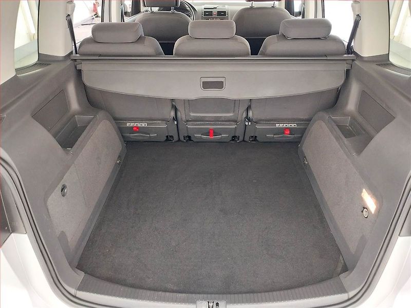 Volkswagen Touran (2012) 1.6 TDI, Tempomat - fotka 14 z 21