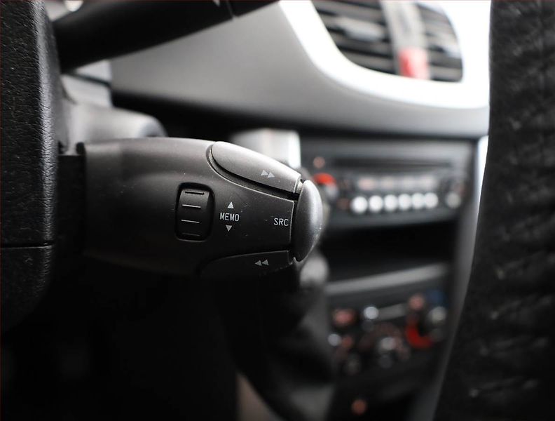 Peugeot 207 (2011) 1.4, nová STK, Tažné - fotka 11 z 12