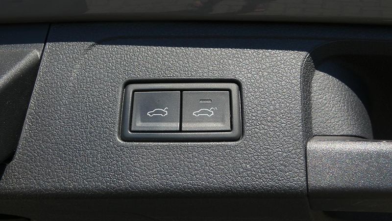 Volkswagen Passat 2.0 TDI 147kW BMT 4MOT DSG Ele - fotka 21 z 24