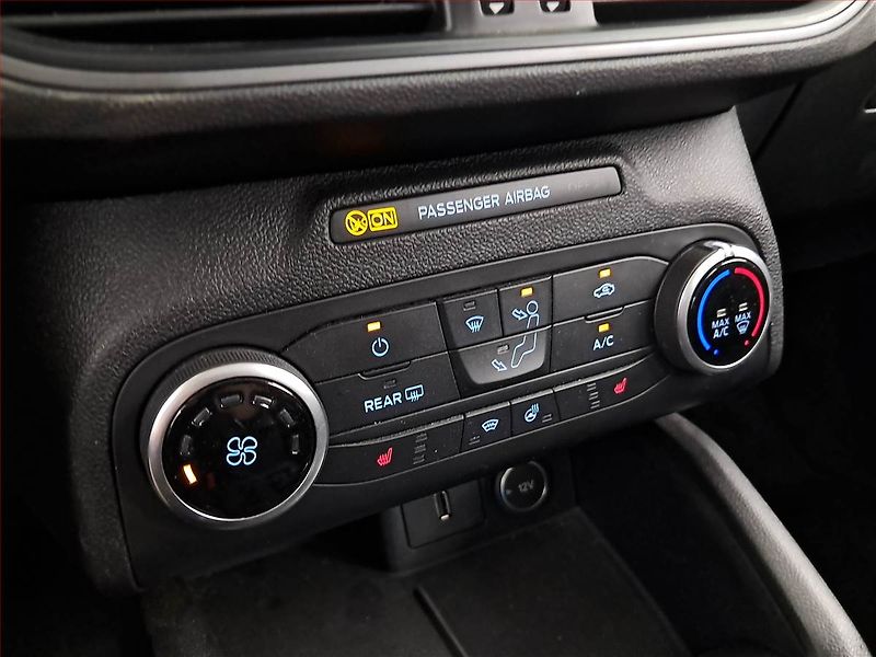 Ford Focus (2018) 1.5 TDCi, Tempomat - fotka 15 z 20