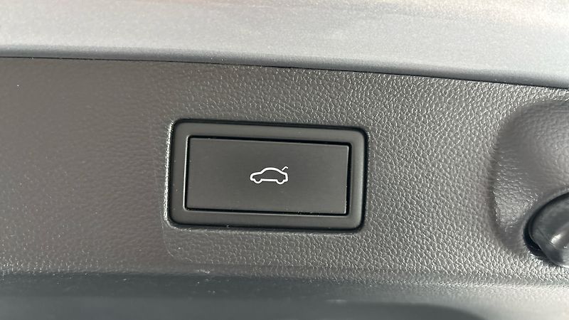 Volkswagen Arteon 2.0 TDI DSG Elegance Shooting - fotka 21 z 31