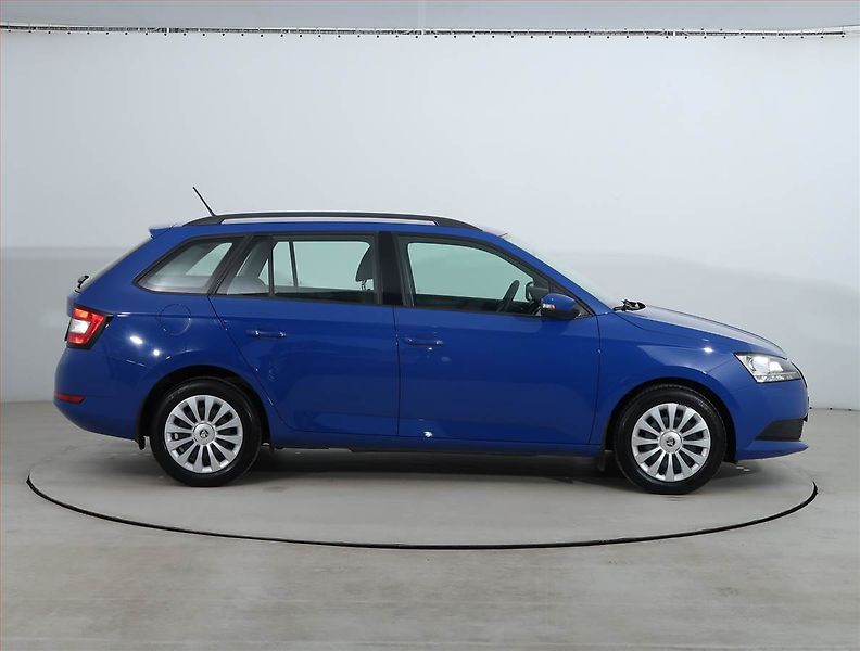 Škoda Fabia (2021) 1.0 TSI, Serv.kniha - fotka 6 z 16