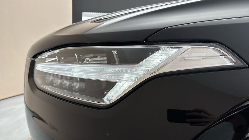 Volvo XC90 2.0 B5 AUT AWD Inscription - fotka 18 z 32