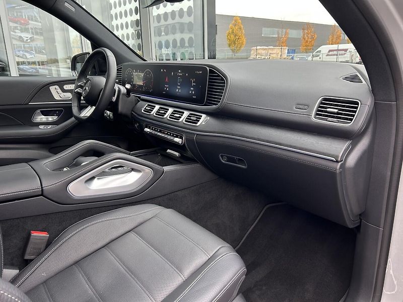 Mercedes-Benz GLS 450d 4MATIC AMG Premium Plus - fotka 13 z 42
