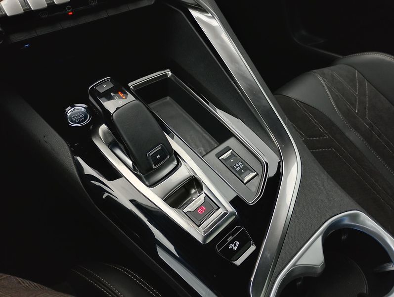Peugeot 3008 (2021) GT 1.5 BlueHDi 130 S&S EAT8 - fotka 21 z 26