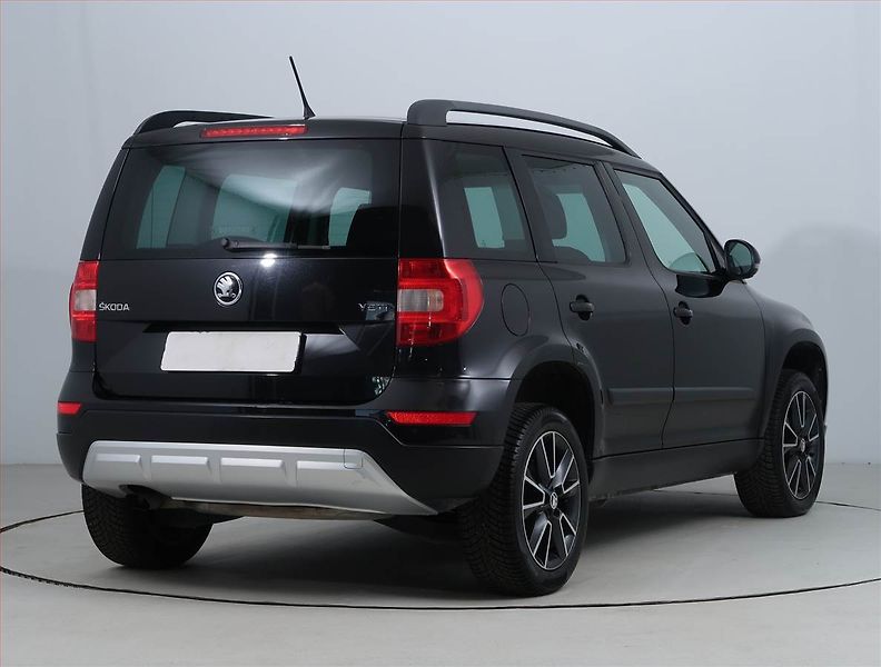 Škoda Yeti (2016) 1.2 TSI, Automat, Bi-Xenony - fotka 5 z 17
