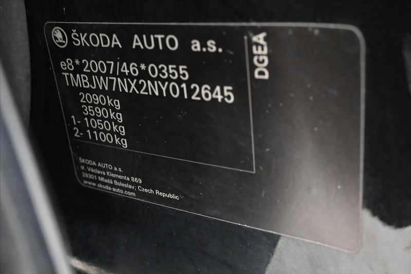 Škoda Octavia 1,4 TSI iV 150kW DSG Style Zár - fotka 12 z 31
