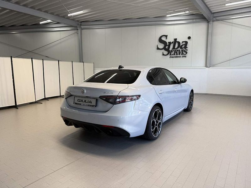Alfa Romeo Giulia (2026) Veloce 2.2 JTDm 210k Q4 - fotka 4 z 23