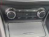 Mercedes-Benz CLA (2018) 1.6 CLA180, AT, LED, panor - náhled 15