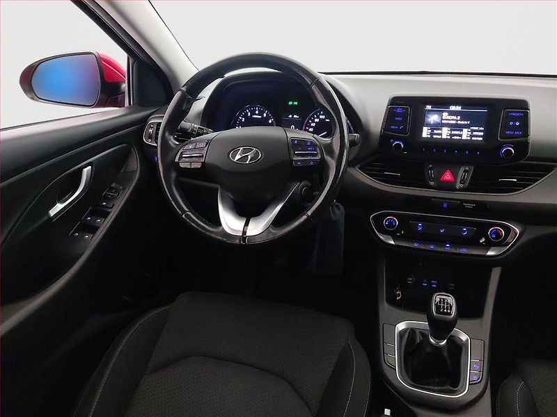 Hyundai i30 (2018) 1.4 T-GDI, Serv.kniha - fotka 7 z 18