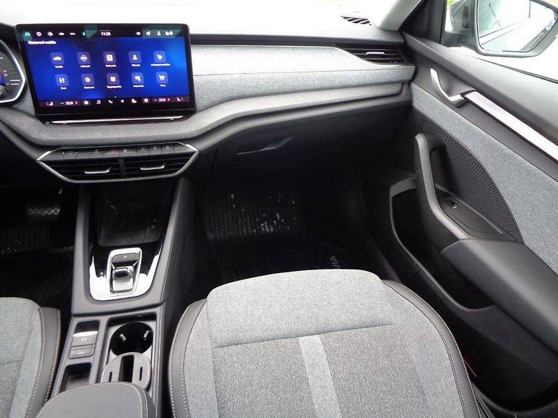 Škoda Octavia 1.5 TSI e-TEC DSG TOP SELECTIO - fotka 19 z 29