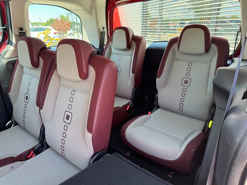Citroën Berlingo (2009) 1,6 HDI 80Kw - fotka 13 z 26