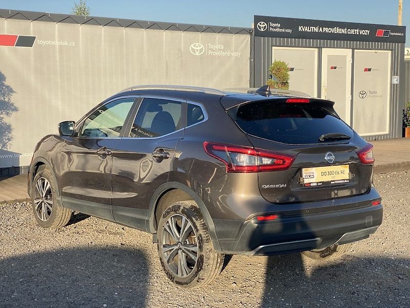 Nissan Qashqai 1.3DIG-T, ČR, manual, serviska - fotka 5 z 26