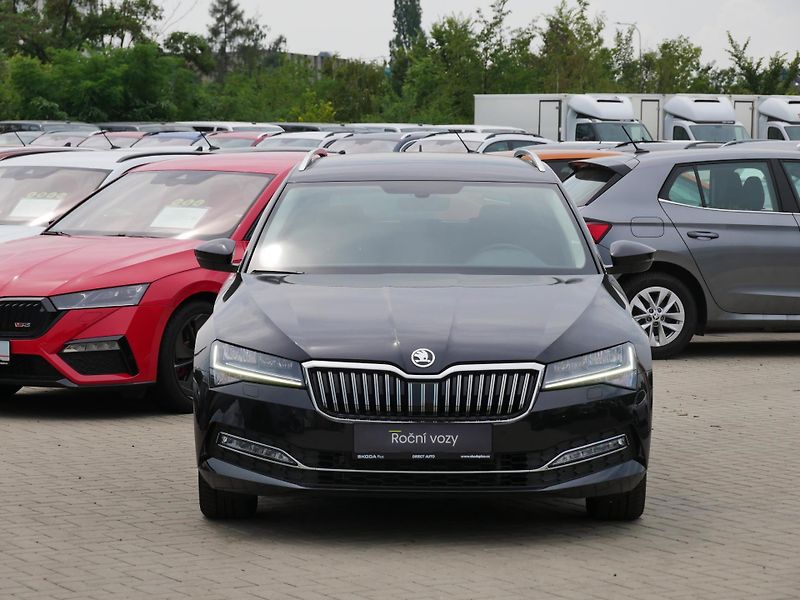 Škoda Superb - fotka 4 z 25