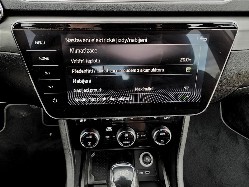 Škoda Superb 1,4 PHEV,160kw,DSG,Clever+ - fotka 32 z 49