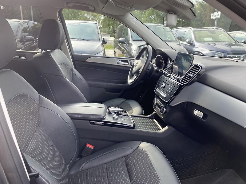 Mercedes-Benz GLE GLE 350d 4M AMG DISTRONIC - fotka 21 z 28