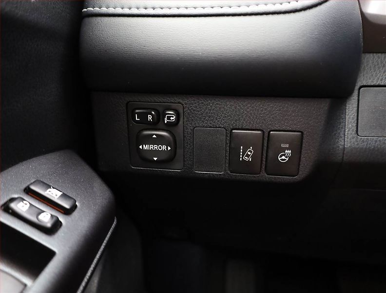 Toyota RAV4 (2018) Selection 2.5 Hybrid - fotka 15 z 18