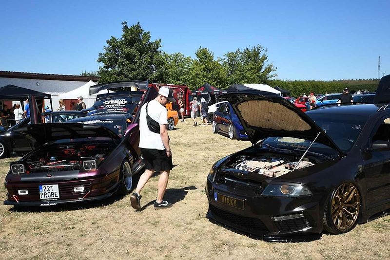 Tuningový sraz v Cebivi v sobotu 15. srpna pořádala skupina Car Meet Plzeň.