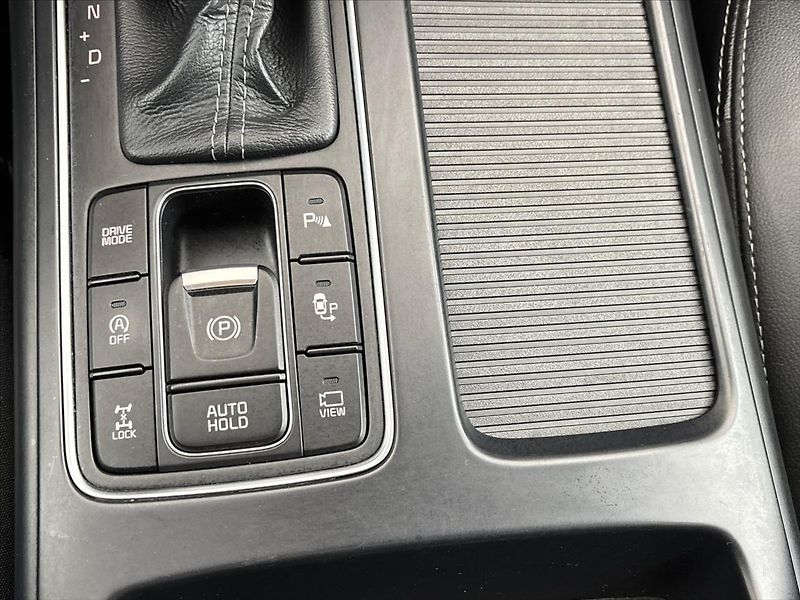 Kia Sorento Exclusive 6AT 4x4 2,2 CRDi - fotka 16 z 42