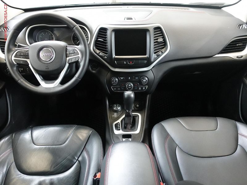 Jeep Cherokee (2014) 3.2 V6 4X4, Trailhawk, AT - fotka 8 z 23