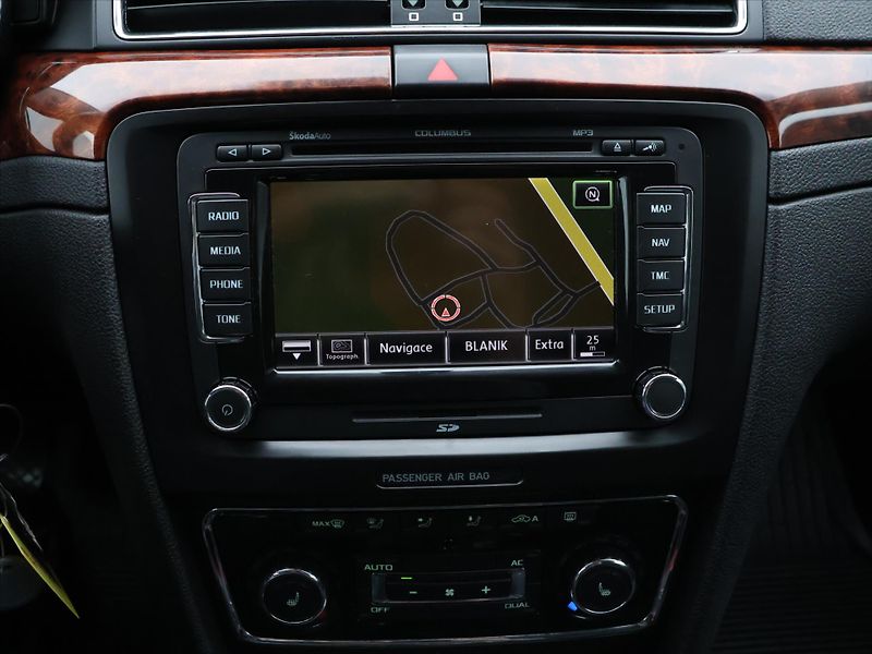 Škoda Superb 2.0 TDI 103kW CZ Xenon Tažné - fotka 17 z 26