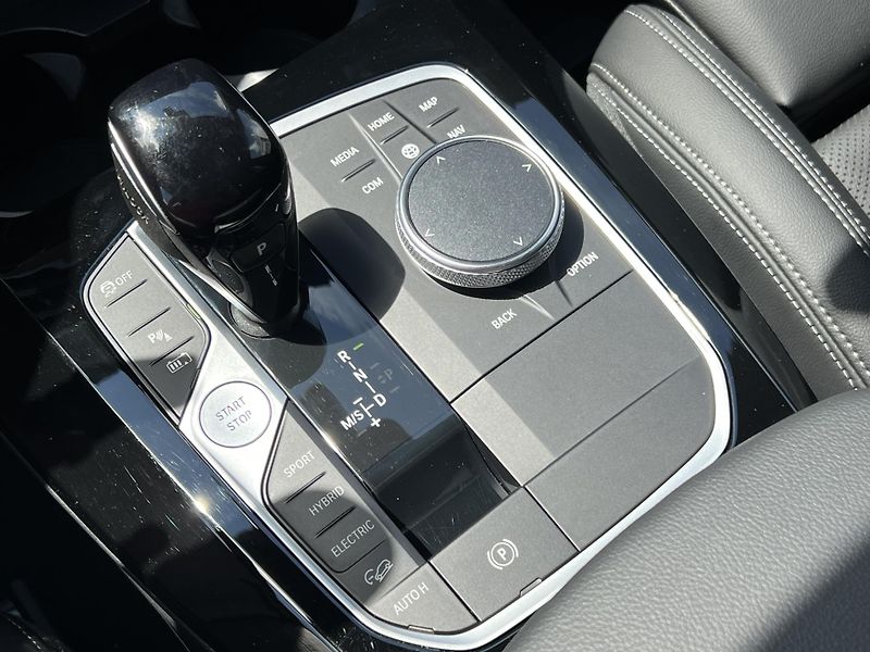 BMW X3 30e M Sport xDrive Laser - fotka 22 z 30