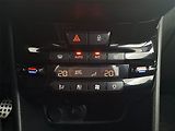 Peugeot 2008 (2019) GT Line 1.2 PureTech, ČR,1.maj - náhled 13