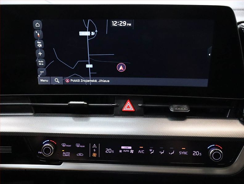 Kia Sportage (2023) 1.6 T-GDI MHEV - fotka 16 z 26