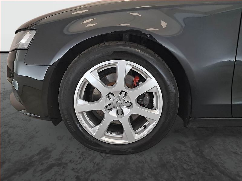Audi A4 (2009) 2.0 TFSI, Serv.kniha, Navi - fotka 14 z 19